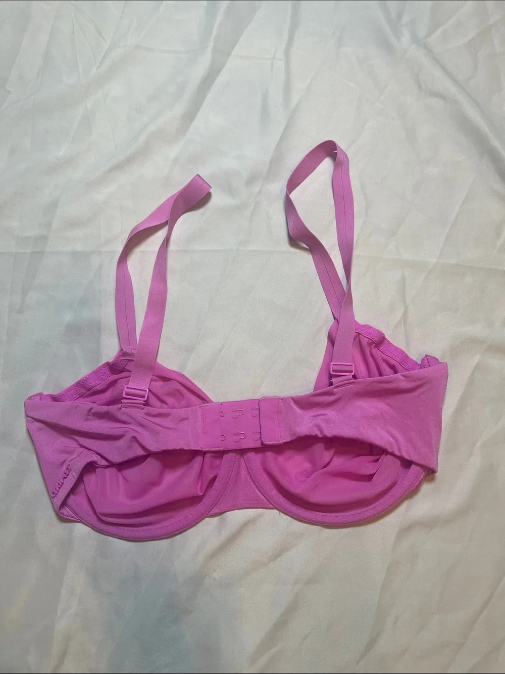 SKIMS Vibrant Pink Underwire Bra - Picture 2 of 5